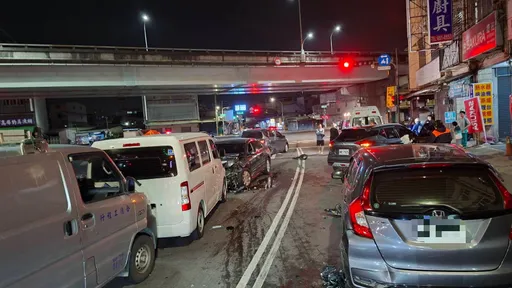 高雄男上路前吸了「这玩意」　11分钟内连撞8车酿4人伤