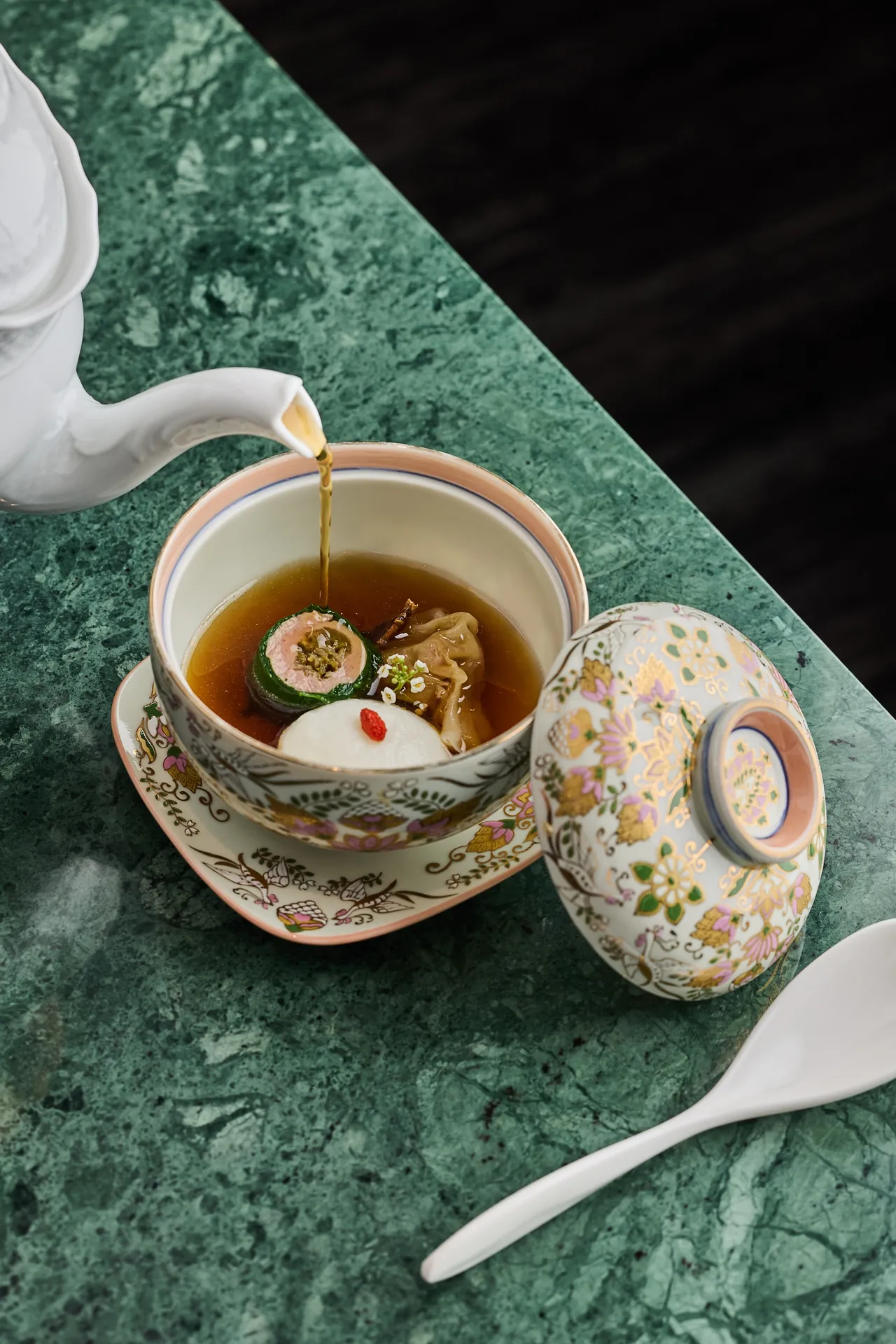 姜母 鸭 鱼丸。业者提供