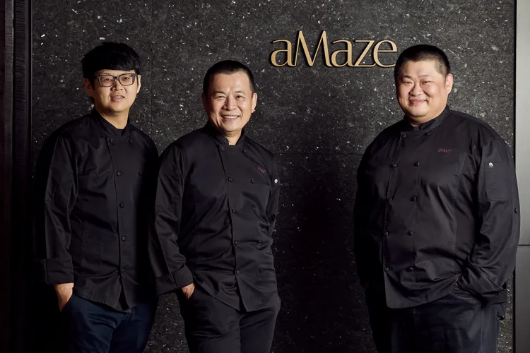 aMaze心宴副主厨周金桦(左起)、行政总主厨杨光宗、主厨黄俊仁。业者提供