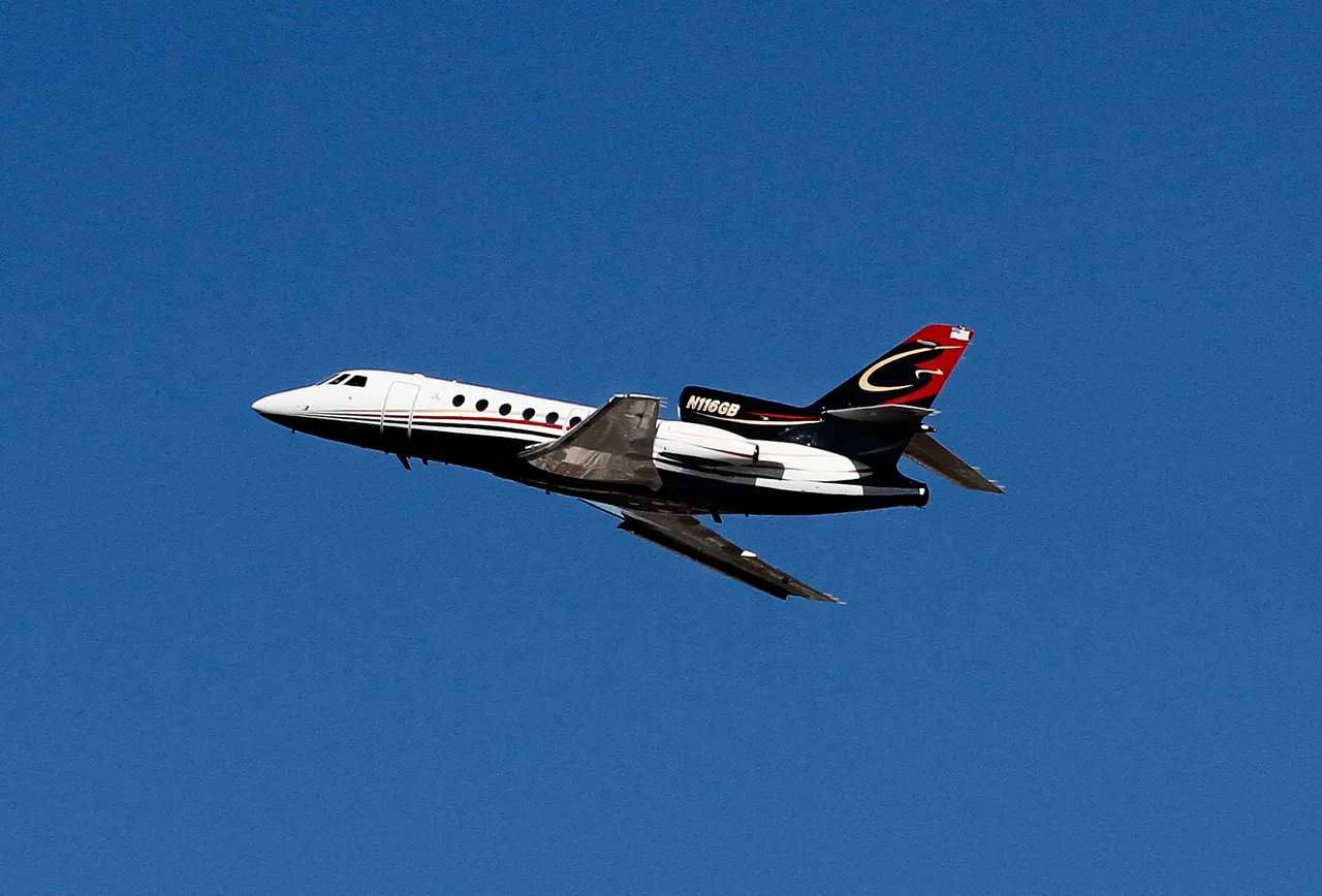 毕佛的私人飞机。美联社