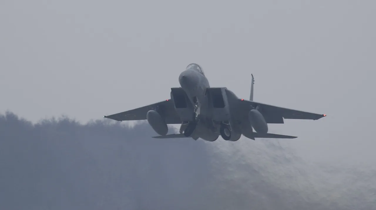 距「发射」只剩一步！中国战机两度雷达照射日本F-15　日方抗议最严重挑衅