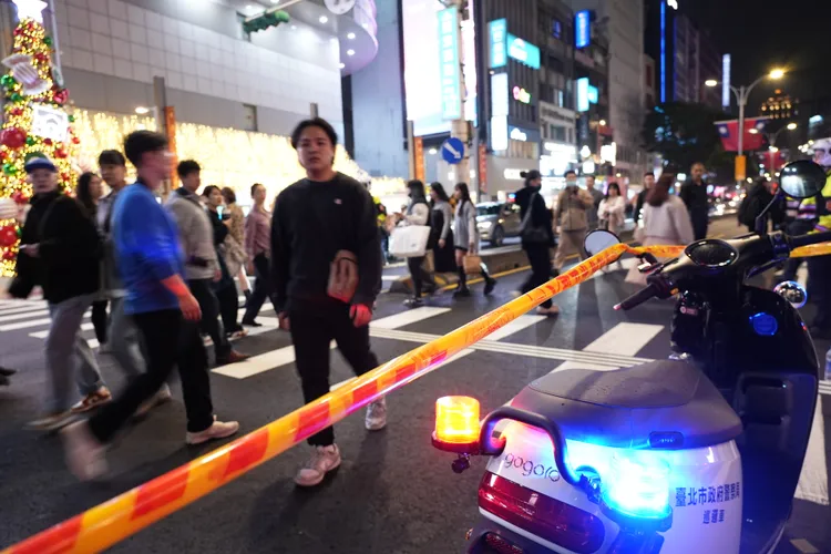 北捷掷弹砍人｜累积4死、9伤　北市启动24hr免费心理咨询