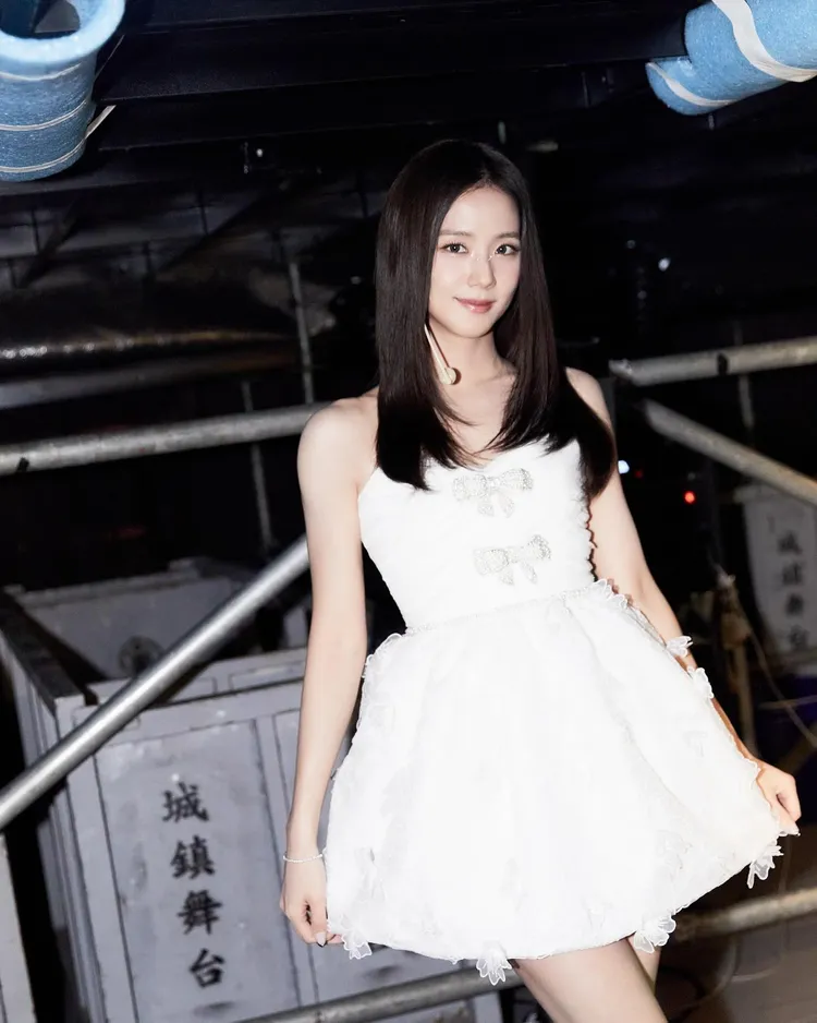 Jisoo個人見面會進帳5460萬元，拿下見面會票房冠軍。翻攝Jisoo IG