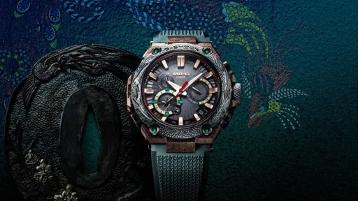 G-SHOCK邀雕刻大师精琢「凤凰表」　渐层羽翼绽放日式神采