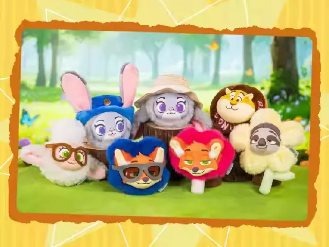 远传儿童定位手表搭配指定方案，动物方城市毛绒挂件盲盒一起带回家。远传提供