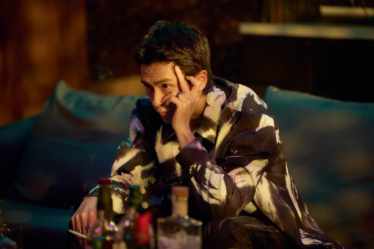 石知田戲裡把母親的形象投射在喜歡的李沐身上。Netflix提供