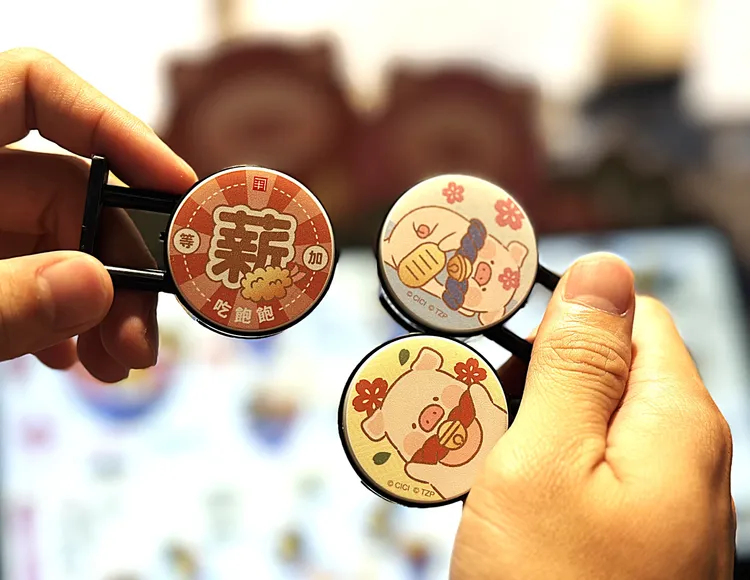 金子半之助 X LULU豬第一波加價購199元可獲「LULU豬幸運燈(3款隨機)」。業者提供