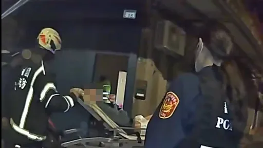 独居男半夜如厕跌破头！倒卧血泊逾1小时　邻居通报警消破窗救人