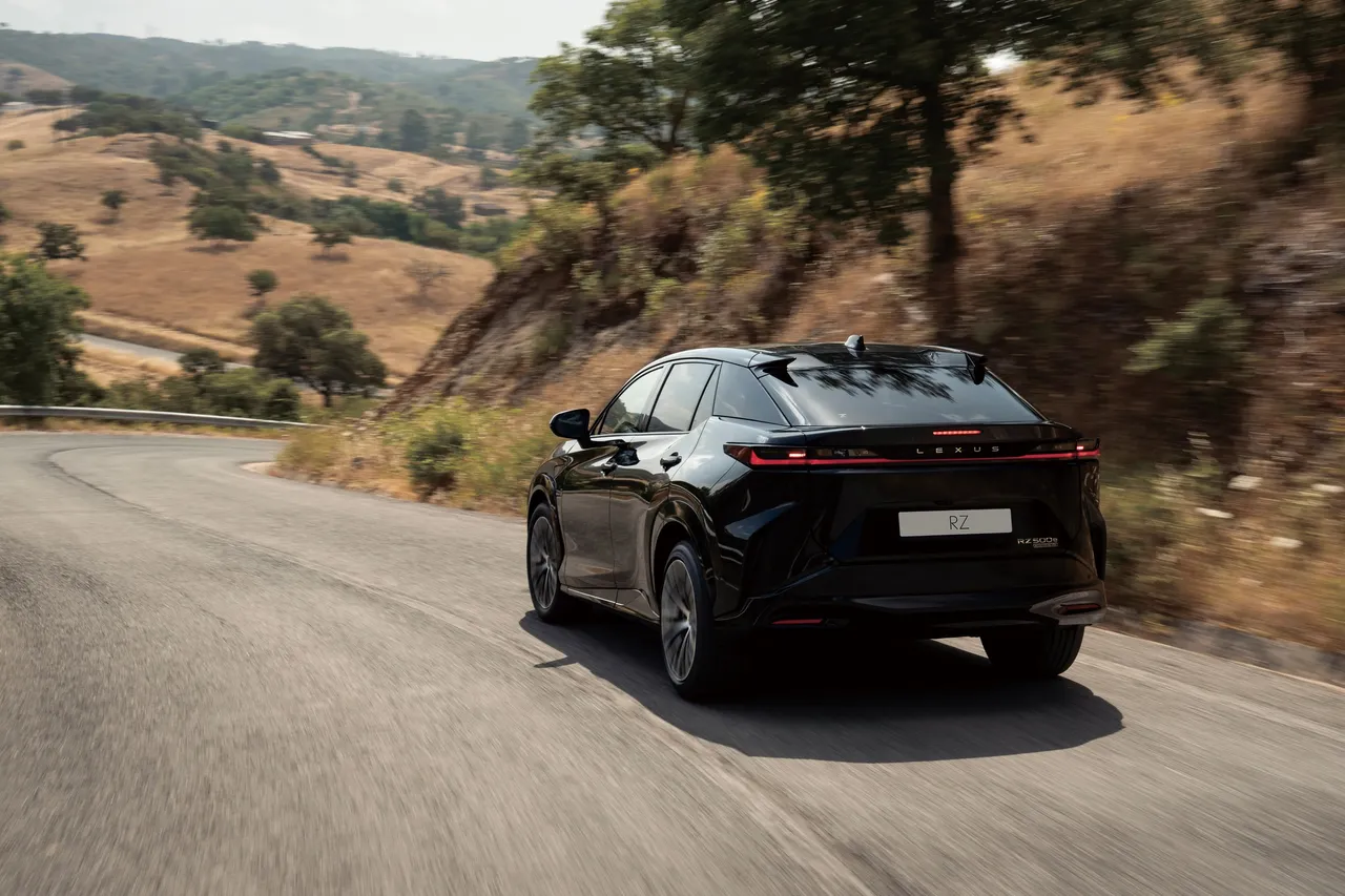 RZ 500e采用76.96kWh电池组，最大输出来到380ps，官方续航约463公里。业者提供