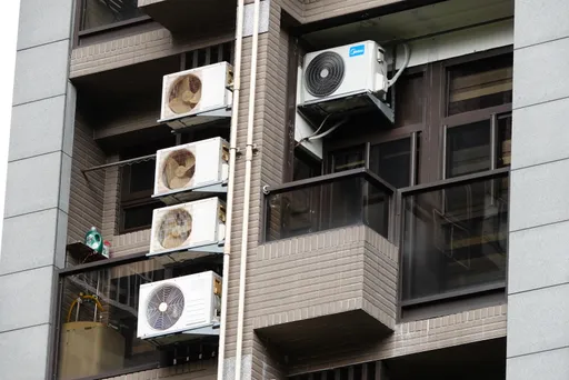 20年前LG冷气机LOGO竟用真黄金　他拆去卖一验立马赚上万元