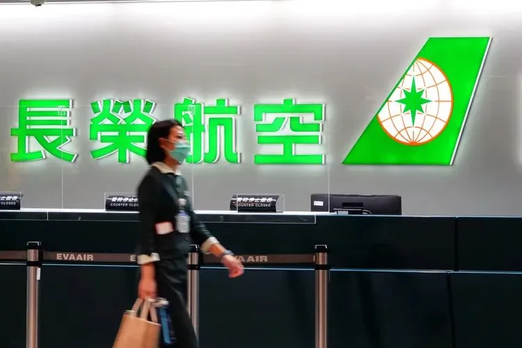 长荣空服员猝逝2个月　父怒控高层「说谎」：这不是做人的义理