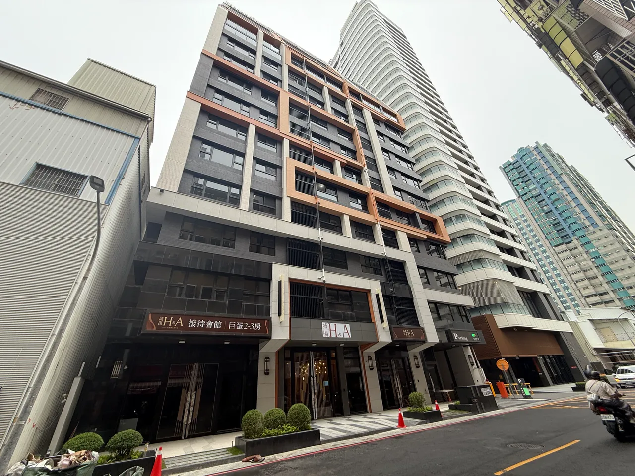 博爱二路周边已出现不少新屋单价6字头个案。叶家铭摄