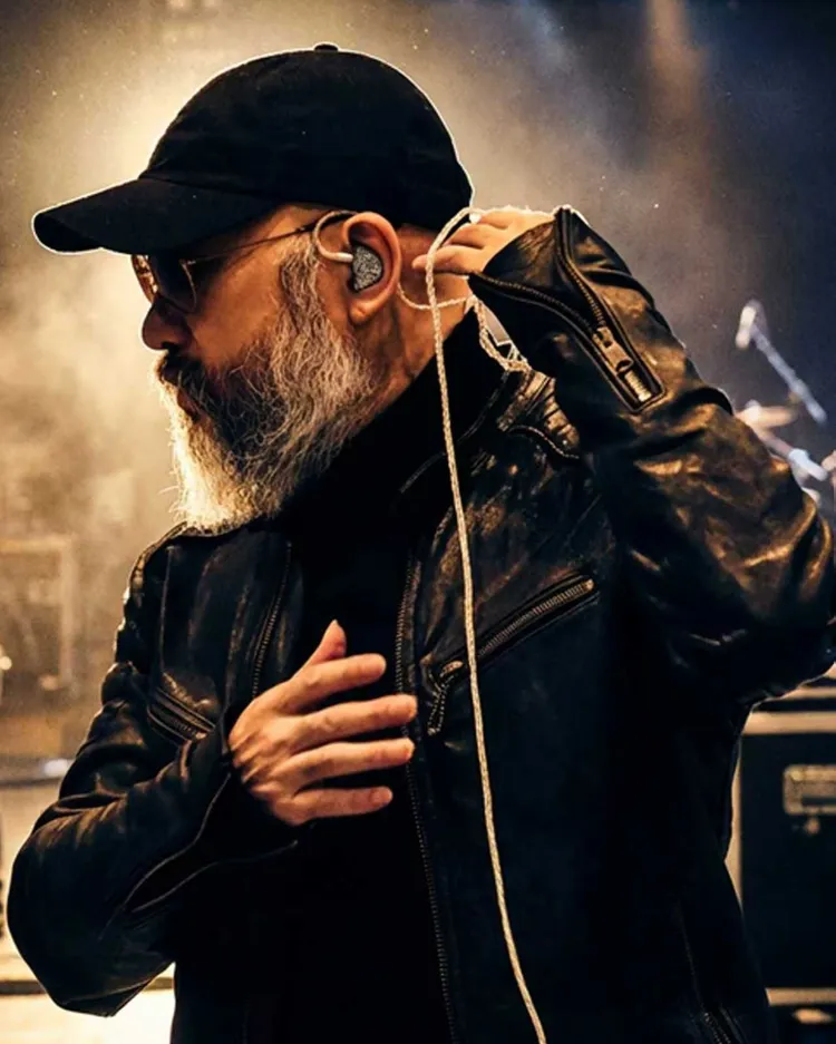 辛龍近日復出在尾牙場表演。莊宗達攝