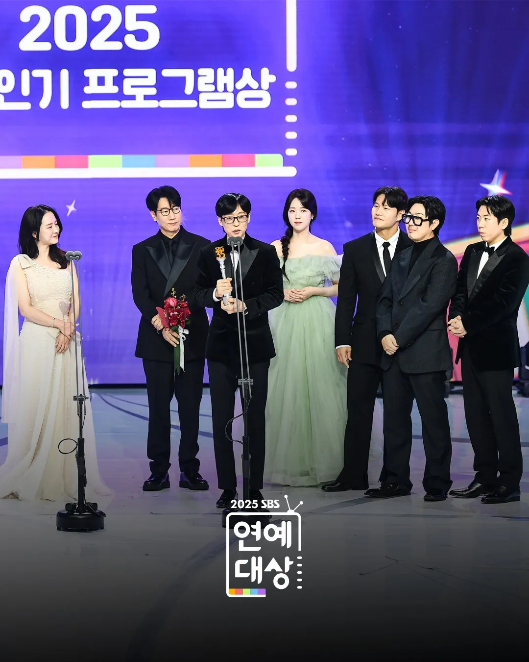 《Running Man》获得年度节目奖。翻摄SBS