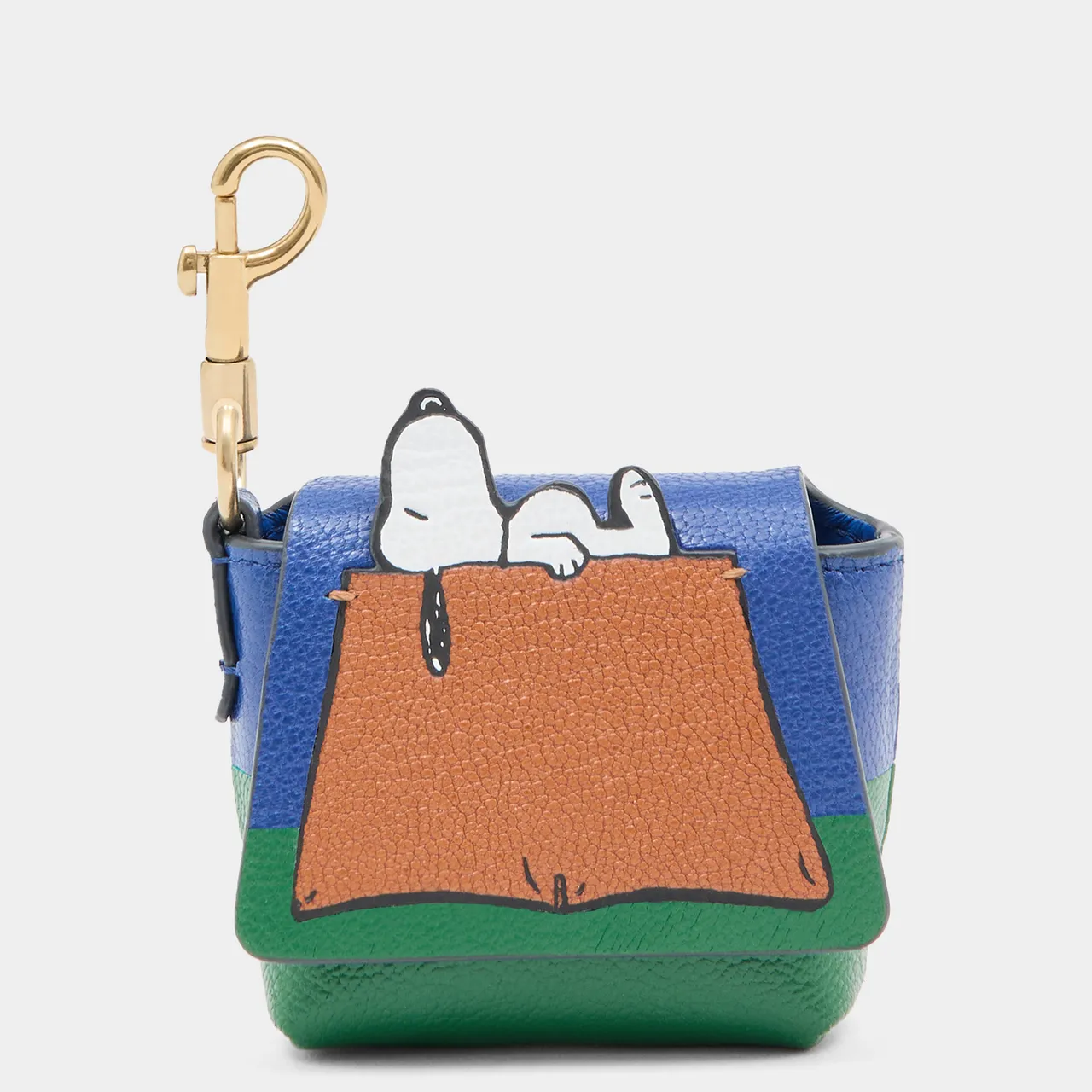 ANYA HINDMARCH x PEANUTS Ear Pods Pouch Snoopy Camping in Monday，1万4580元。品牌提供