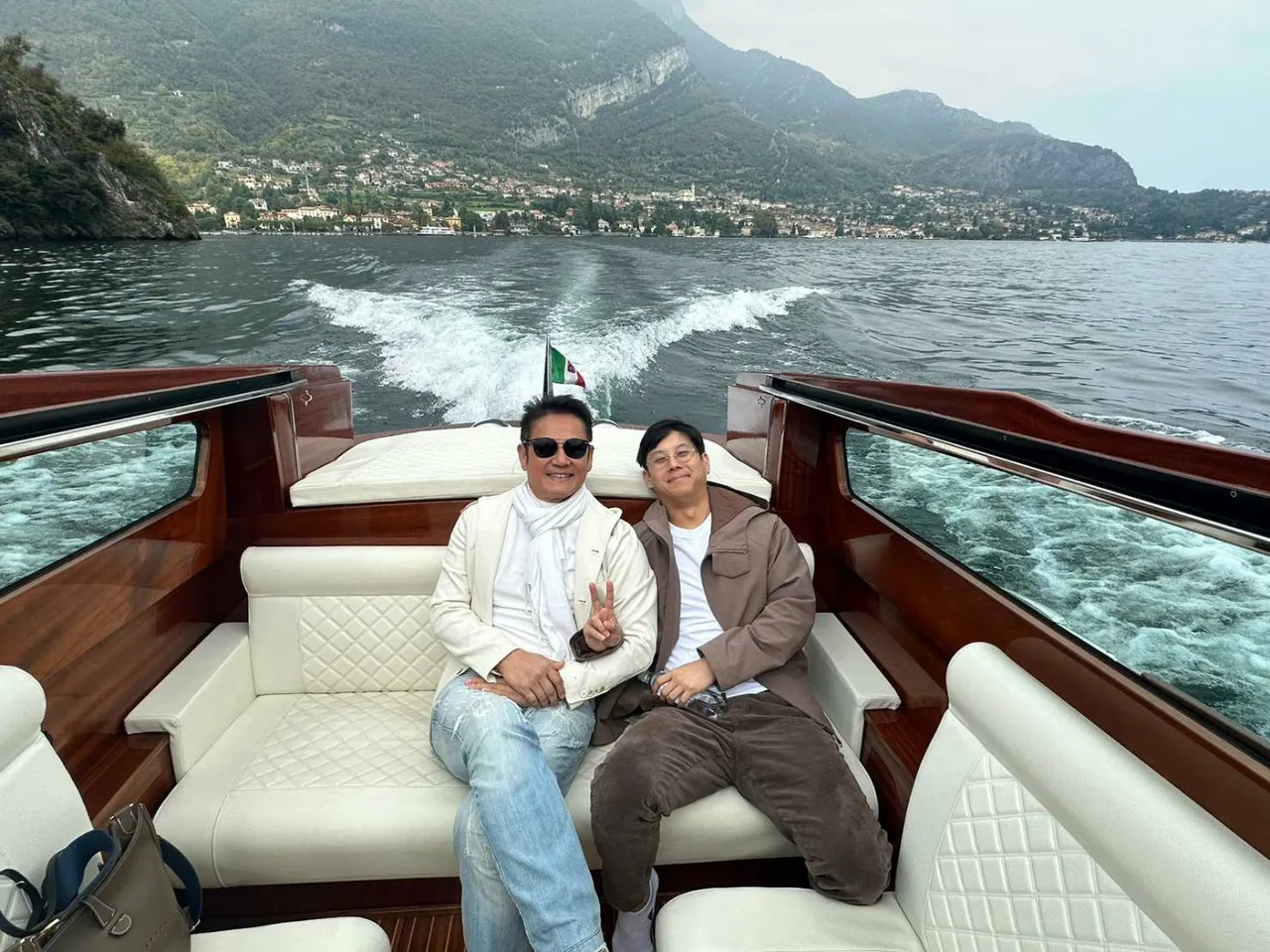 徐乃麟（左）、小儿子徐廷墉感情很好。徐乃麟提供