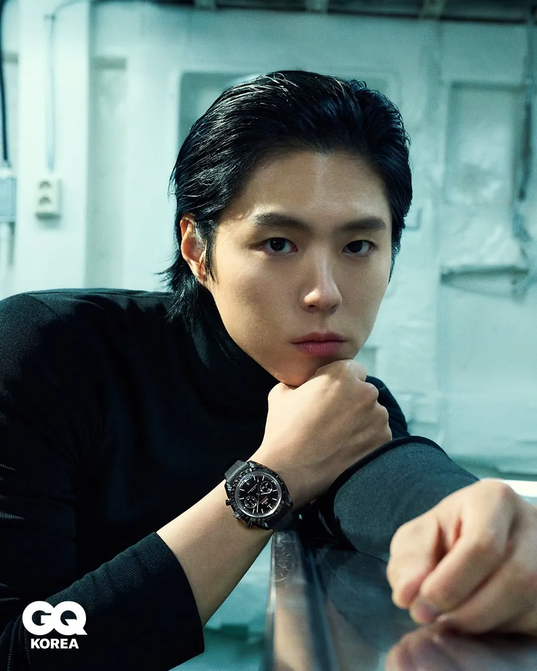 朴宝剑佩戴OMEGA手表登封。翻摄gq_korea IG