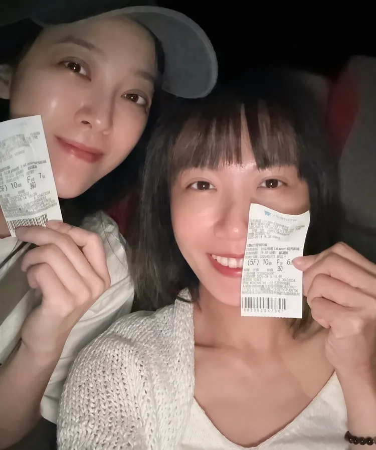 勇兔（左）和大牙單身女子互相作伴。翻攝自勇兔IG