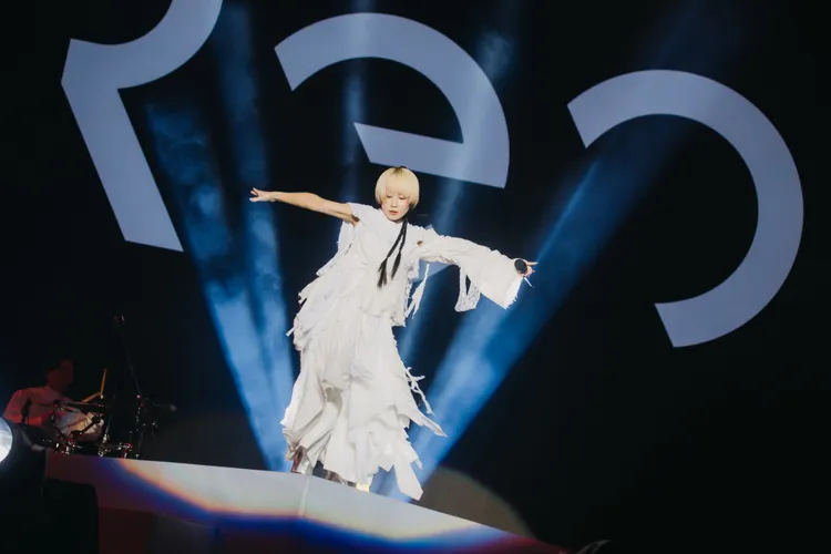 日本全能女歌手Reol担任压轴嘉宾。《乐团祭》提供