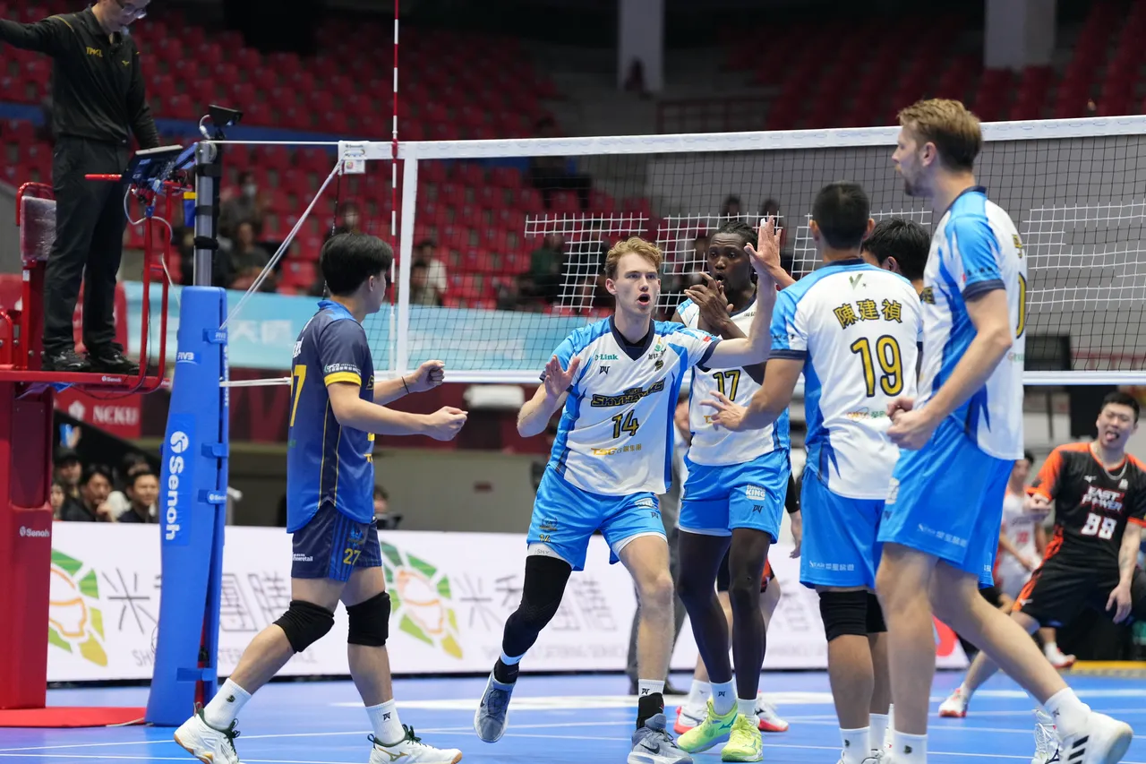 台鋼天鷹5盤大戰擊敗伊斯特收下勝利。台鋼天鷹提供
