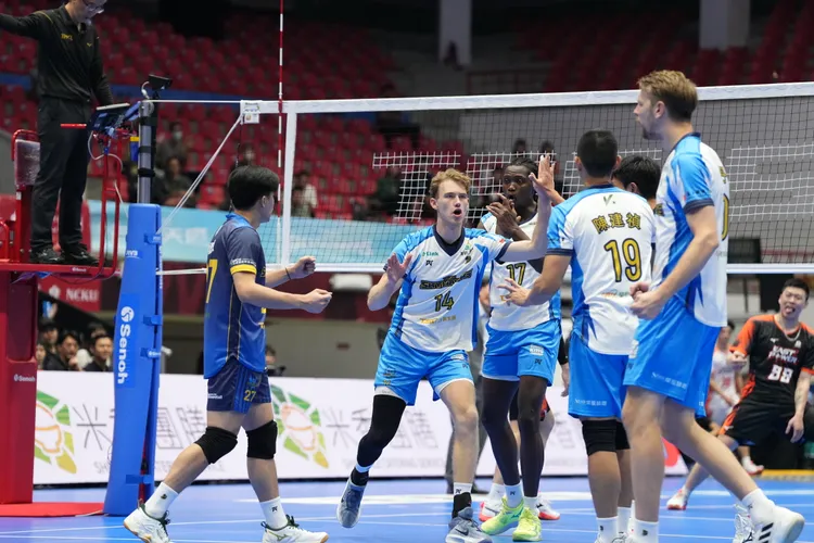 台鋼天鷹5盤大戰擊敗伊斯特收下勝利。台鋼天鷹提供