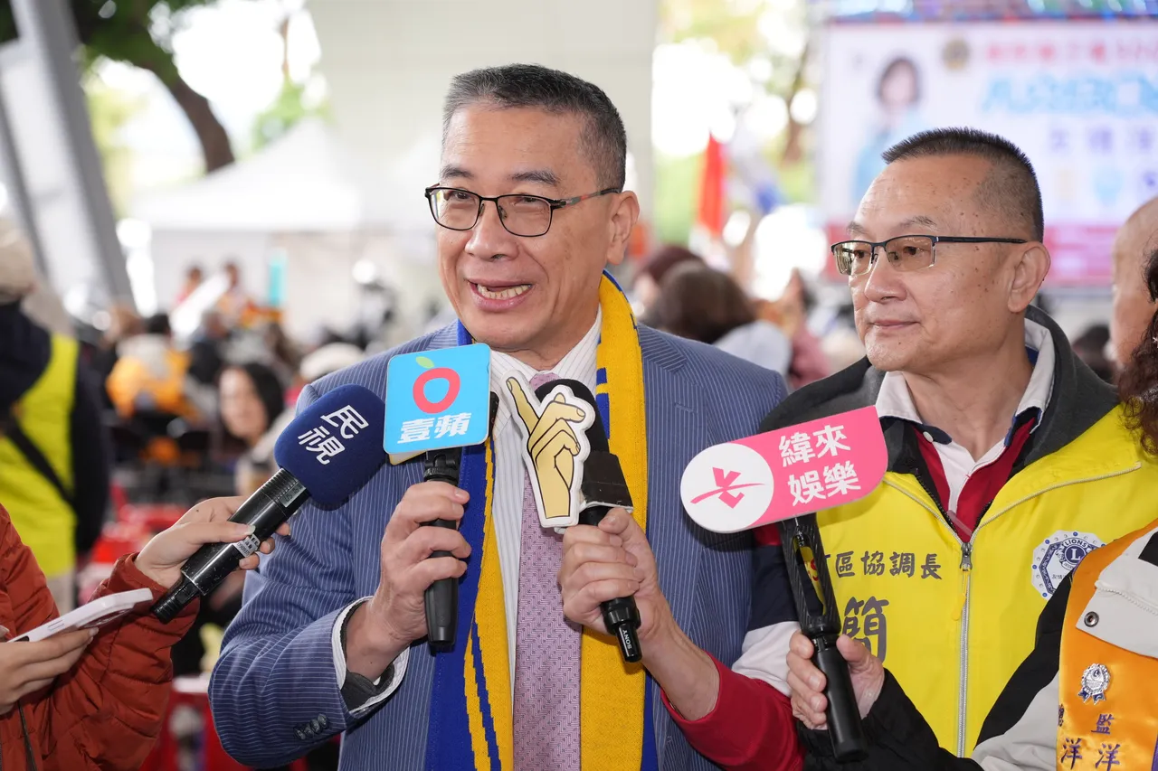 蓝委提「新版助理费」遭疑借尸还魂　徐国勇讽：贪污除罪化