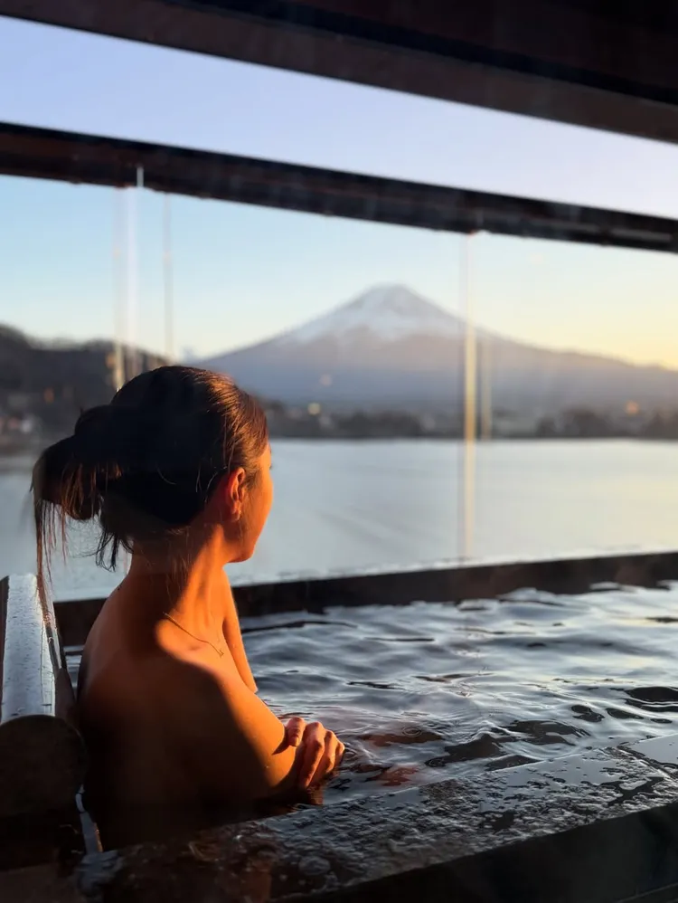 辜莞允泡湯辣照吸引2.4萬人按讚。翻攝辜莞允IG