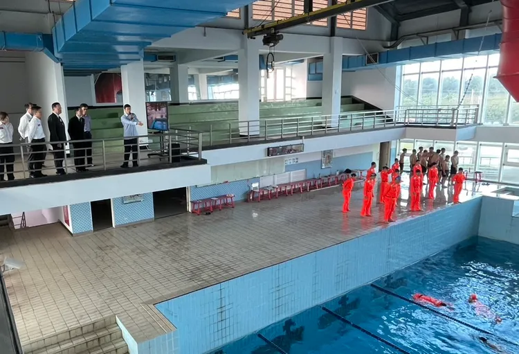 海巡署今天與消防署正式簽署合作協議書(MOU)，共同推動岸際水域救生、公安潛水。翻攝畫面