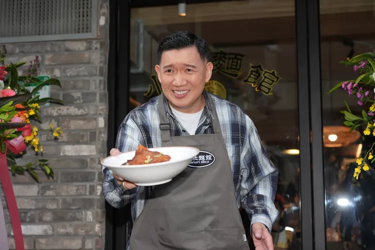 杜汶泽开面馆。摄影中心摄