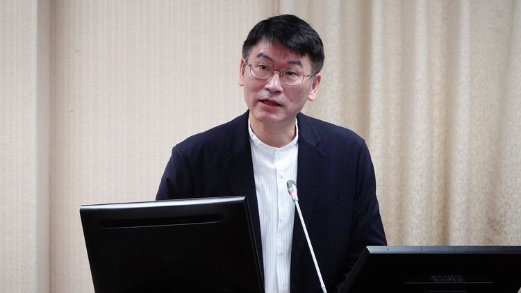 陸配宣誓效忠取代放棄國籍？　梁文傑：若定義清楚可討論