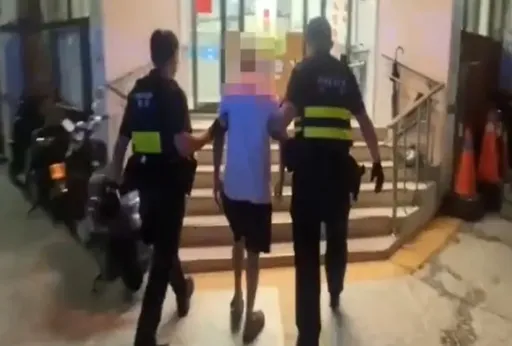 怨友人借钱不还　7旬翁偶遇起口角　买双刀公园杀人下场曝