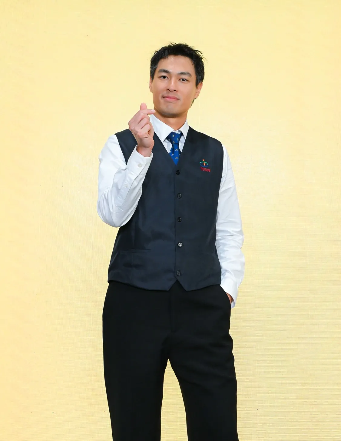 杨祐宁一席计程车司记西装很专业。王思颖摄