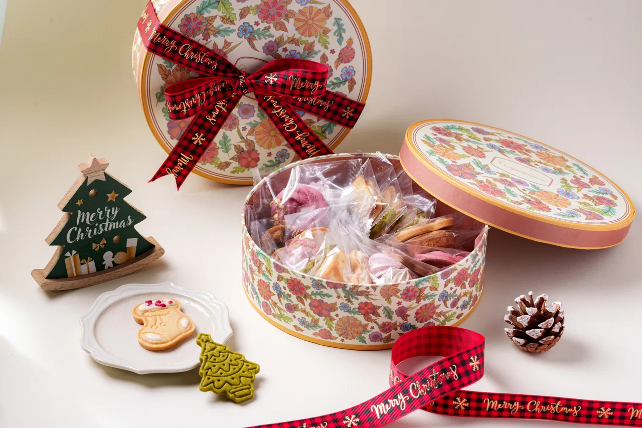圣诞圆盒饼干以缤纷造型展现节庆惊喜。业者提供
