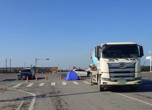 大貨車碰撞重機車！騎士重傷不治　肇因待釐清
