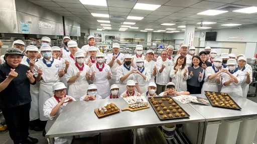 用心感受面团变化！吴宝春亲授东海高中餐饮科学子　传承「烘焙哲学」好技艺