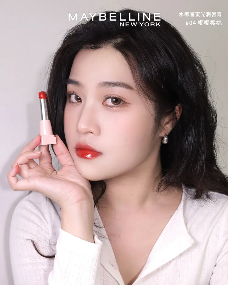 水嘟嘟蜜光潤唇膏#04嘟嘟櫻桃。品牌提供