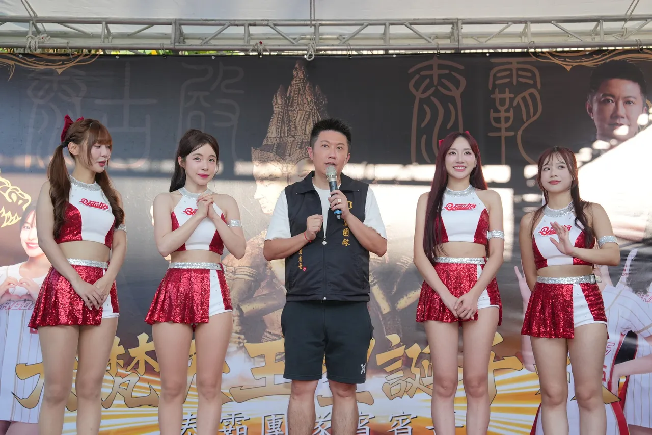 公益网红拢系假！宾宾哥被爆坑骗上亿　恶劣套路曝光