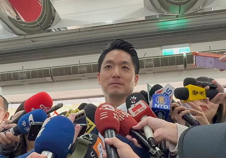 蔣萬安回應雙城論壇爭議，反嗆民進黨議員立場前後矛盾。張綵茜攝