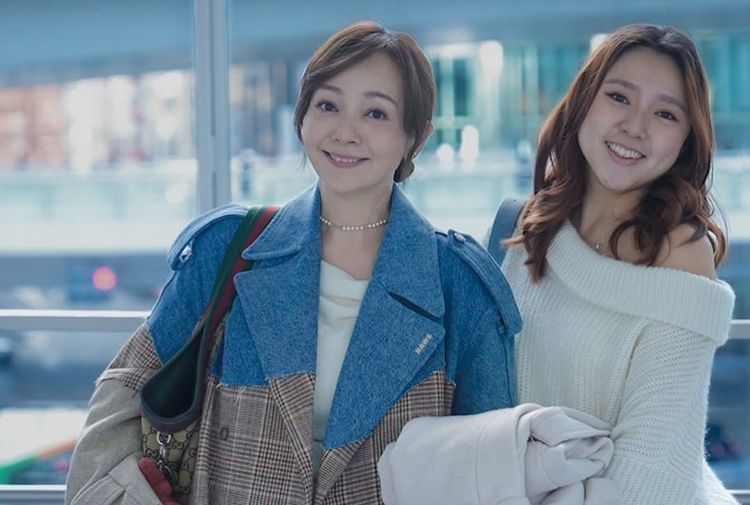 季芹東京馬拉松慶生趴寵19歲寶貝！母女甜笑神韻一個樣