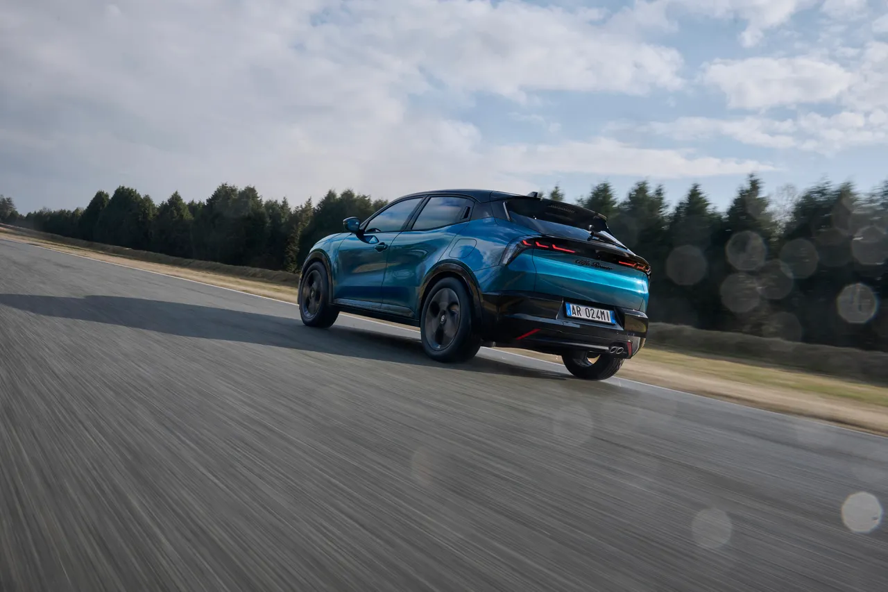 Alfa Romeo Junior在承袭义式性能基因与操控哲学的同时，进一步融合效率、科技与日常实用性。业者提供