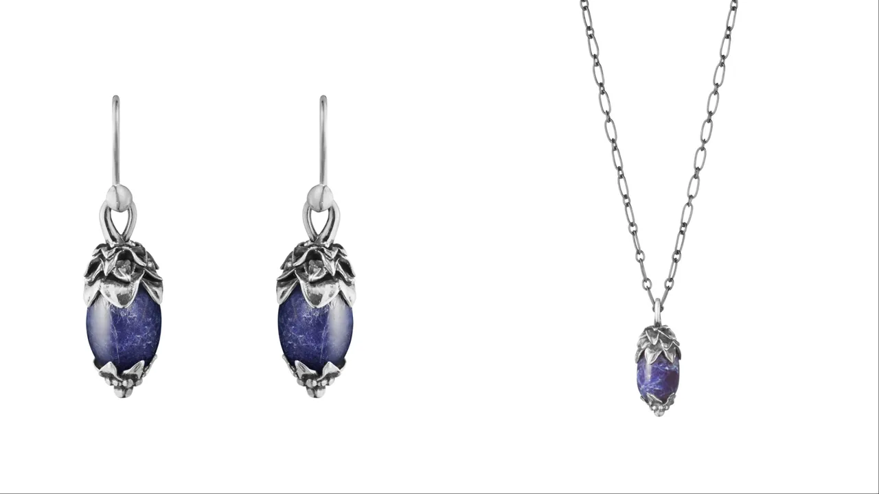 乔治杰生2026年HERITAGE系列银方钠石穿式耳环（左）、纯银方钠石项链（右），各1万1500元。品牌提供