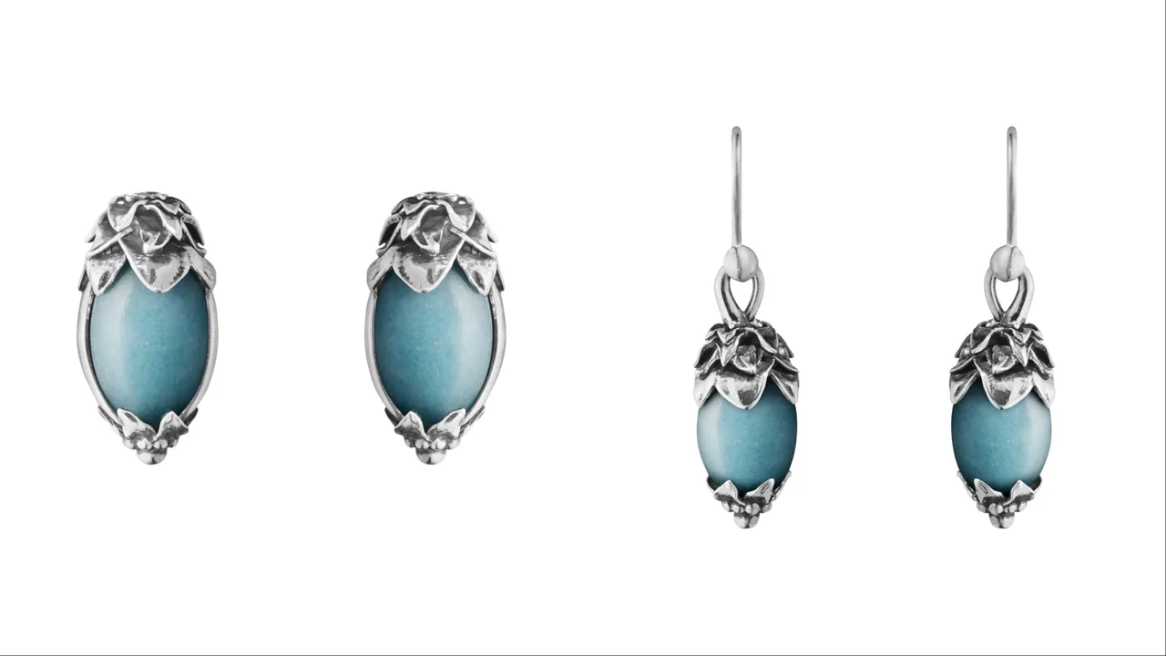 乔治杰生2026年HERITAGE系列纯银蓝石英耳夹（左）、纯银蓝石英穿式耳环（右），各1万1500元。品牌提供