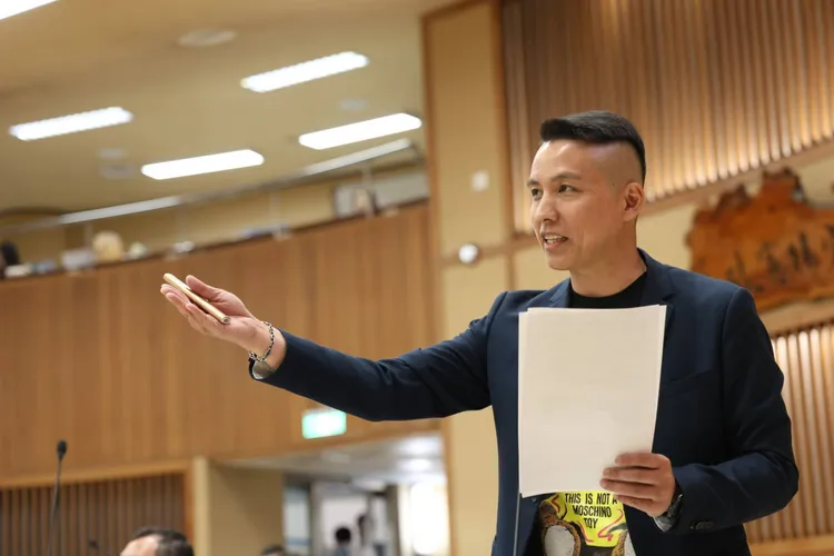 新北市議員陳偉杰力推自治條例，未來突發停水超過48小時，災害補助至少5萬元。服務處提供