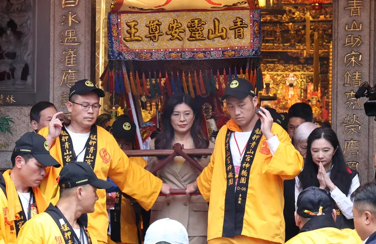 國民黨主席鄭麗文出席艋舺青山宮「靈安尊王聖誕」。莊宗達攝