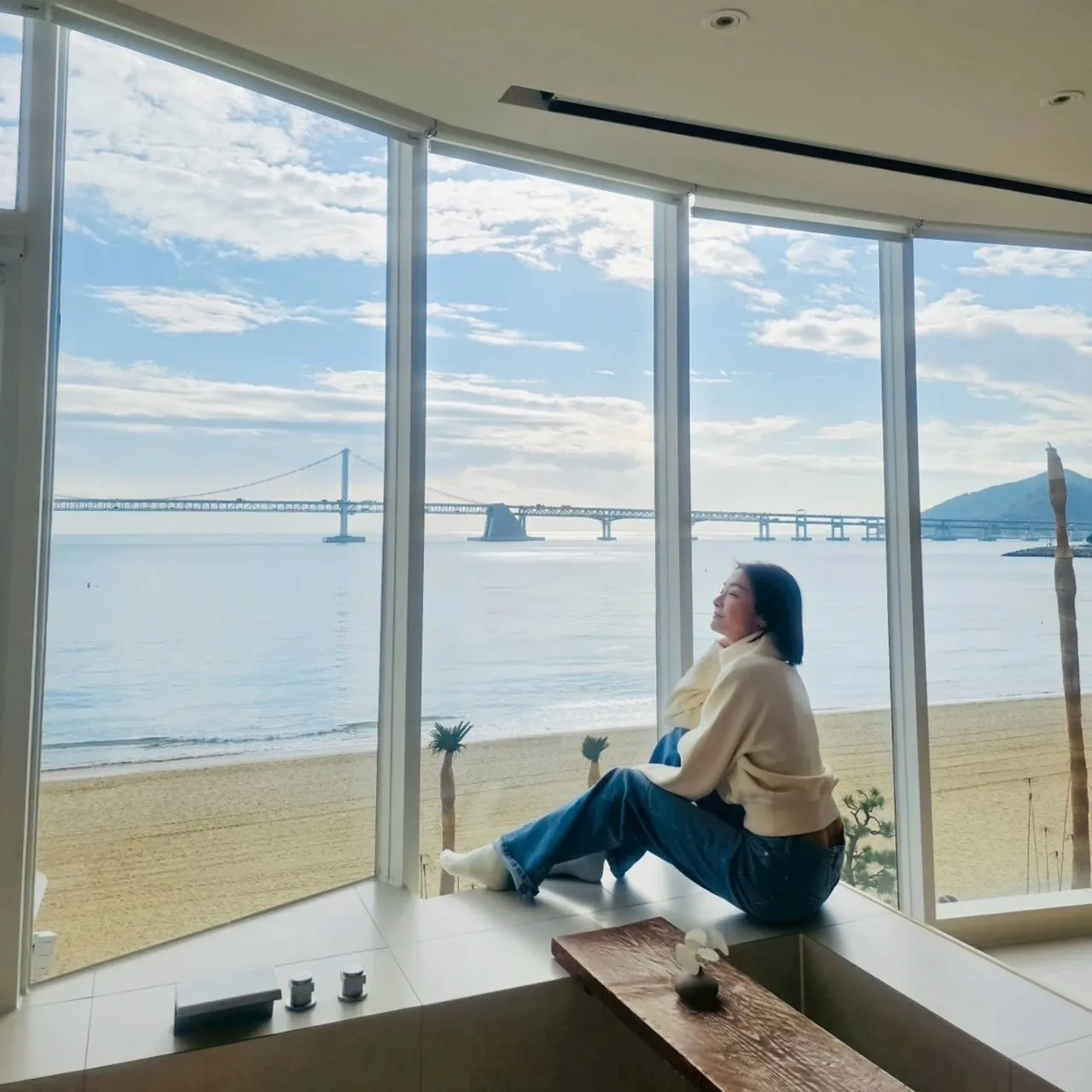 江祖平赏海景。翻摄江祖平Threads