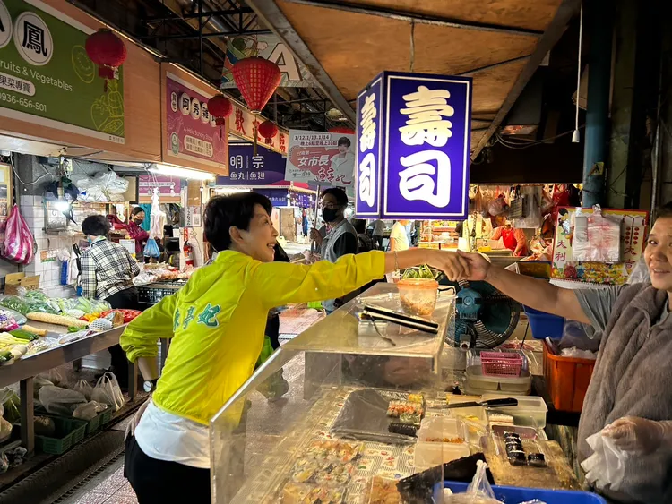 陳亭妃強調，市場永遠提醒她「不忘初衷」。陳亭妃辦公室提供