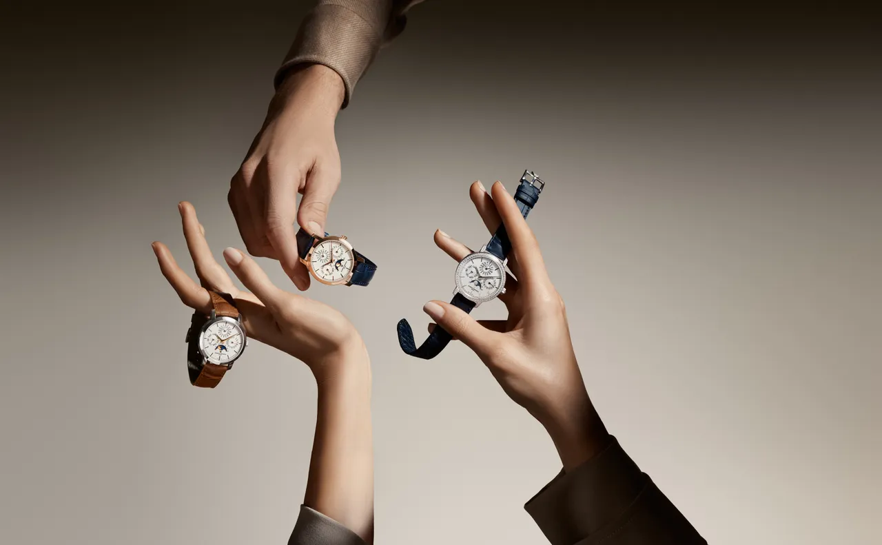 江詩丹頓推出三款Traditionnelle超薄萬年曆腕錶。品牌提供