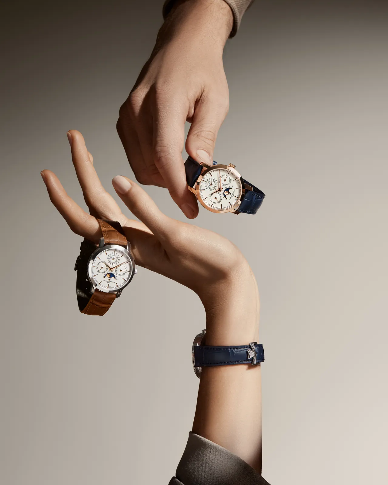 江诗丹顿推出三款Traditionnelle超薄万年历腕表。品牌提供