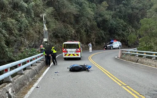 台24線霧台段驚傳意外！女子摔車拋飛　墜20公尺深河谷生死未卜