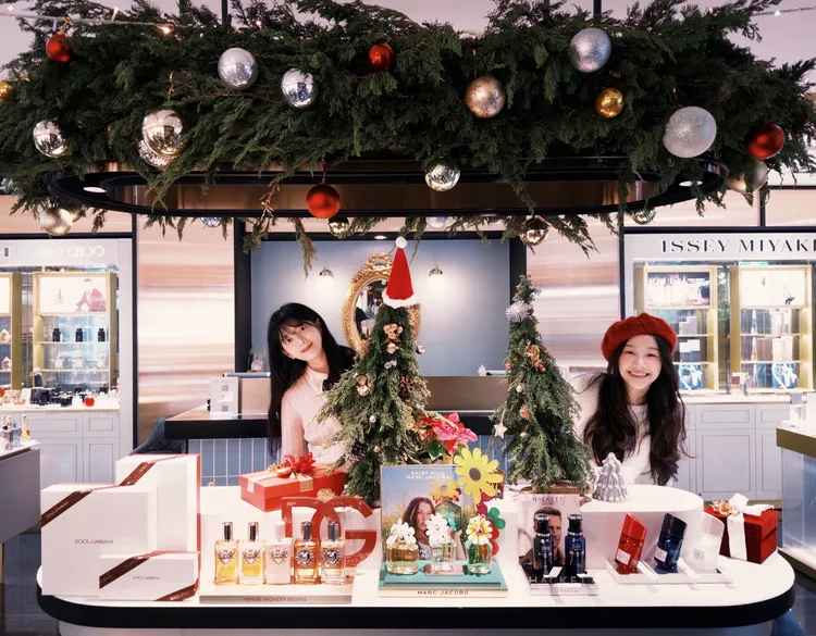 中友百貨年度壓軸《聖誕享樂之旅》，充滿年節氣氛。中友提供